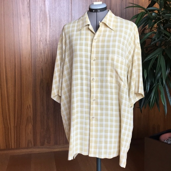 Men’s button down short sleeve shirt - Picture 3 of 7